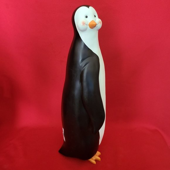 Elements Large Side Looking Emperor Penguin 2007 - Picture 13 of 14